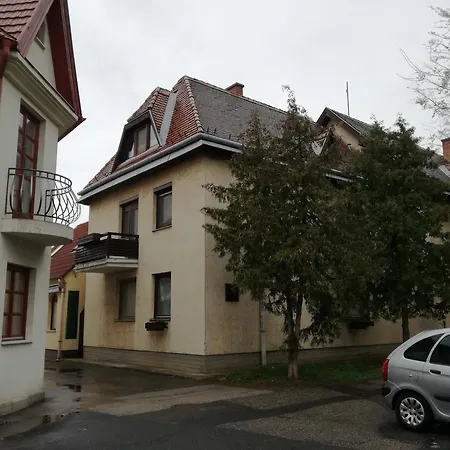 Belvarosi Apartment *